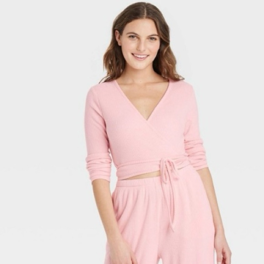 NWT Women's Cozy Wrap Top - Colsie Pink Small 02937